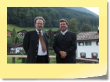 Orgelspieler Hans Leitner (links) mit DekanPfarrer Peter Demmelmair